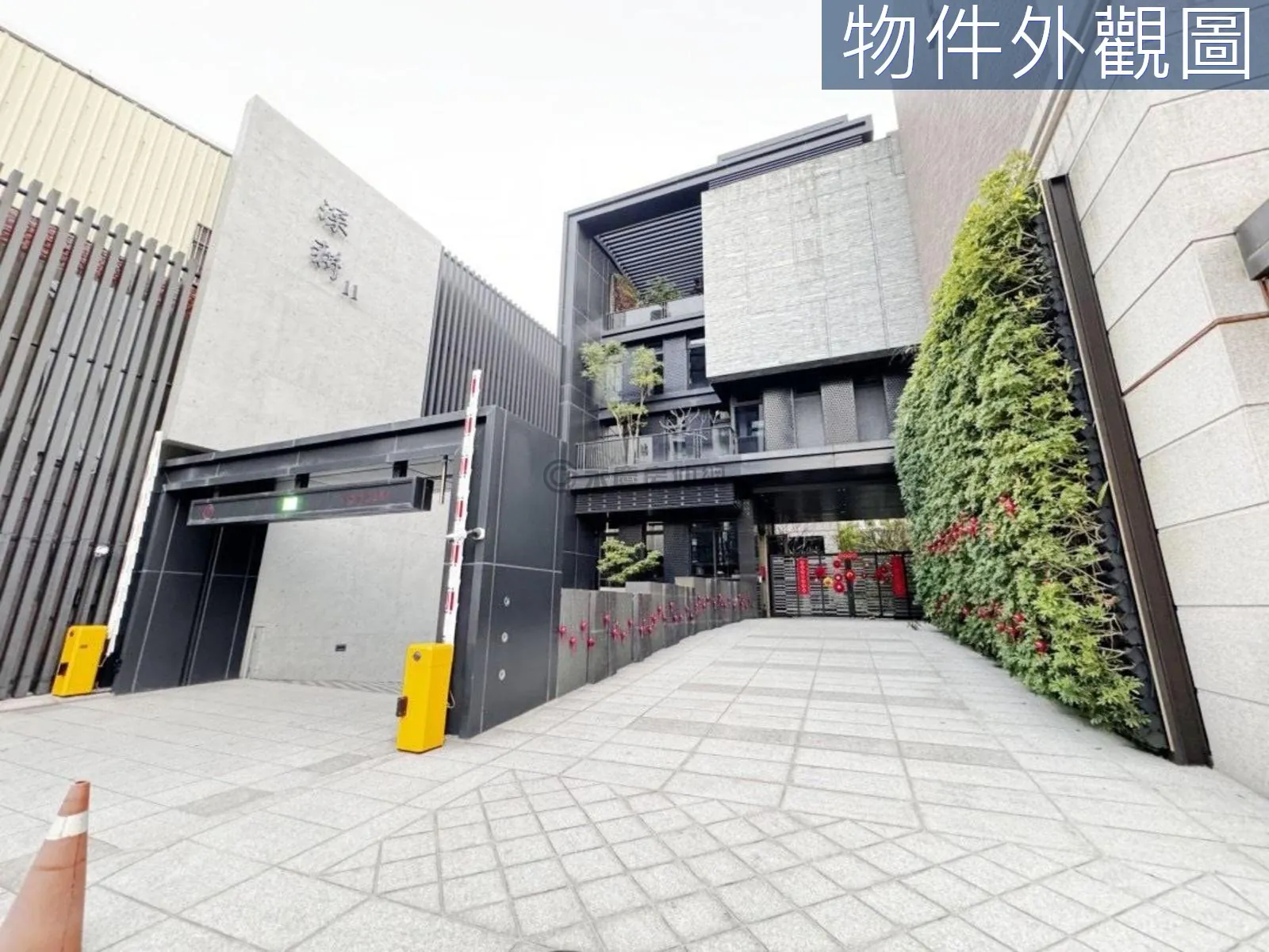 鳳鳴重劃區學區旁深耕II全新未使用透天店面