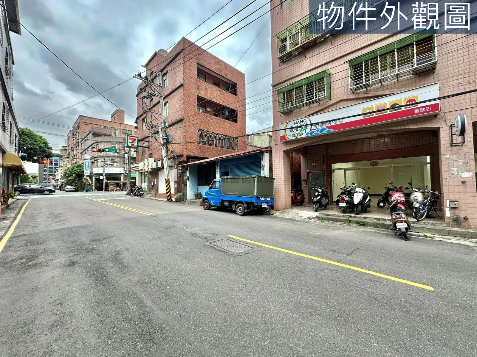 二橋國小旁雙拼大面寬大坪數店面+車位 第 3 張