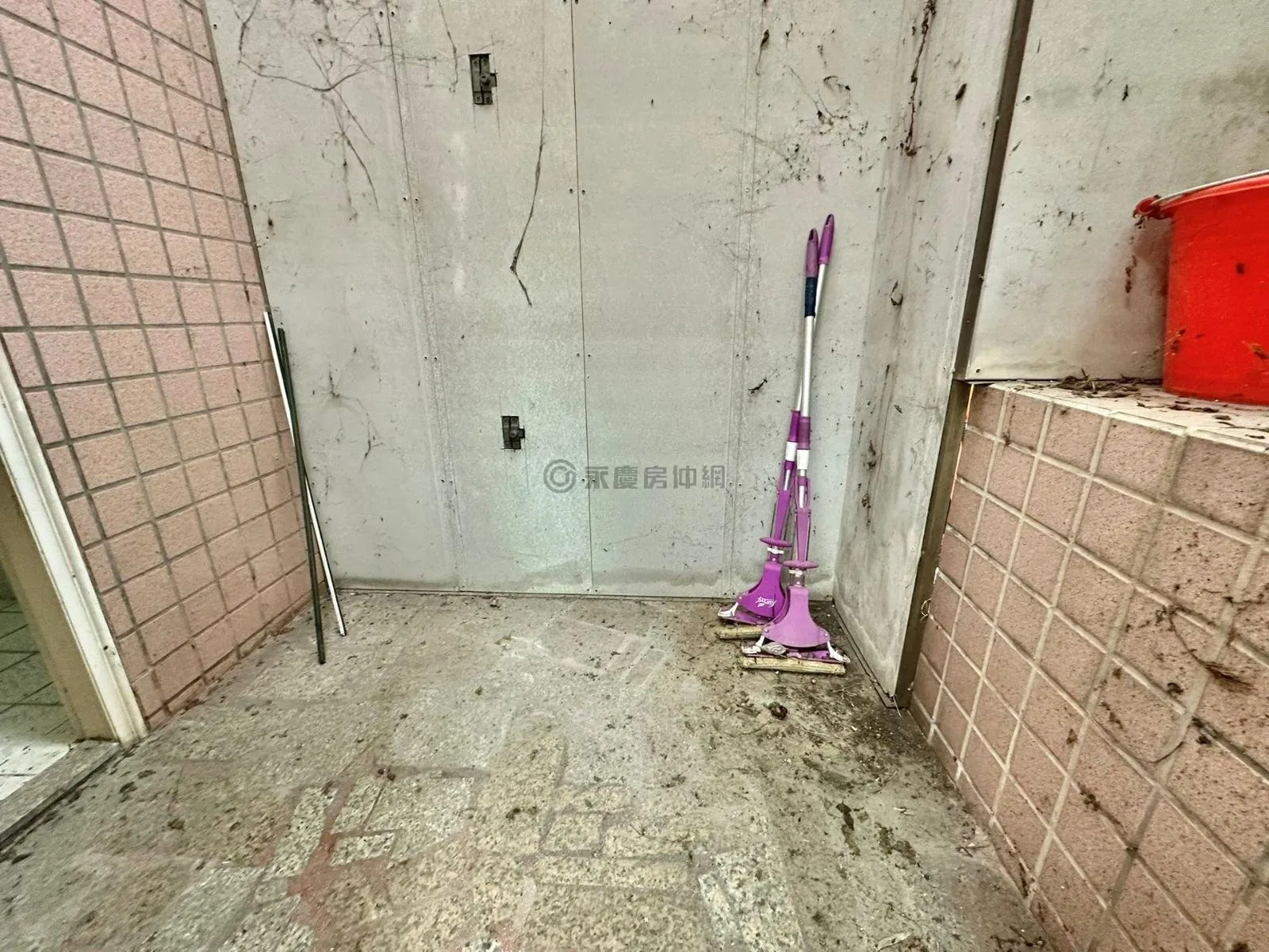 二橋國小旁雙拼大面寬大坪數店面+車位 第 9 張