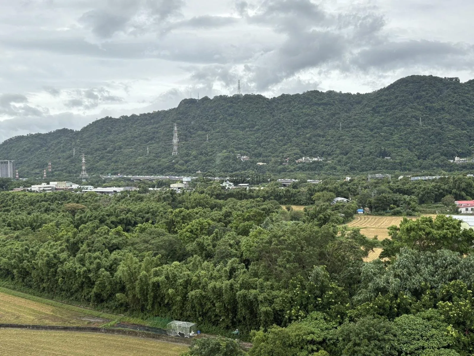 尖山君邑雷諾瓦朱樓翠閣3+1房雙車 第 5 張