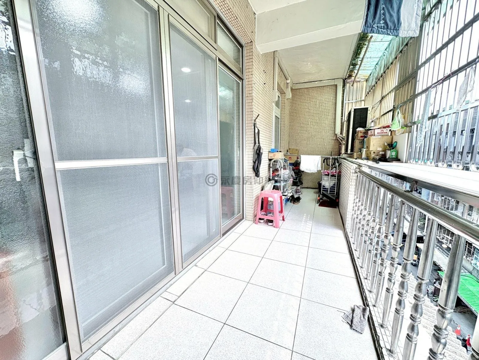 鶯桃路商圈近市場翻新頂加五房美寓 第 10 張