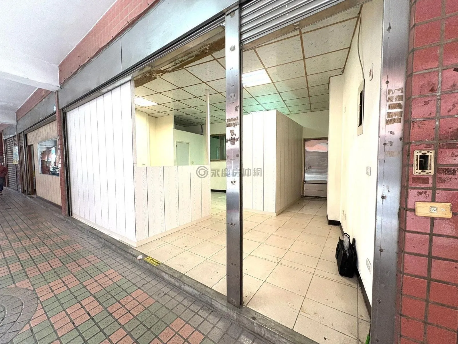 近未來國華捷運站增值空間大面寬六米低總價金店面 第 3 張