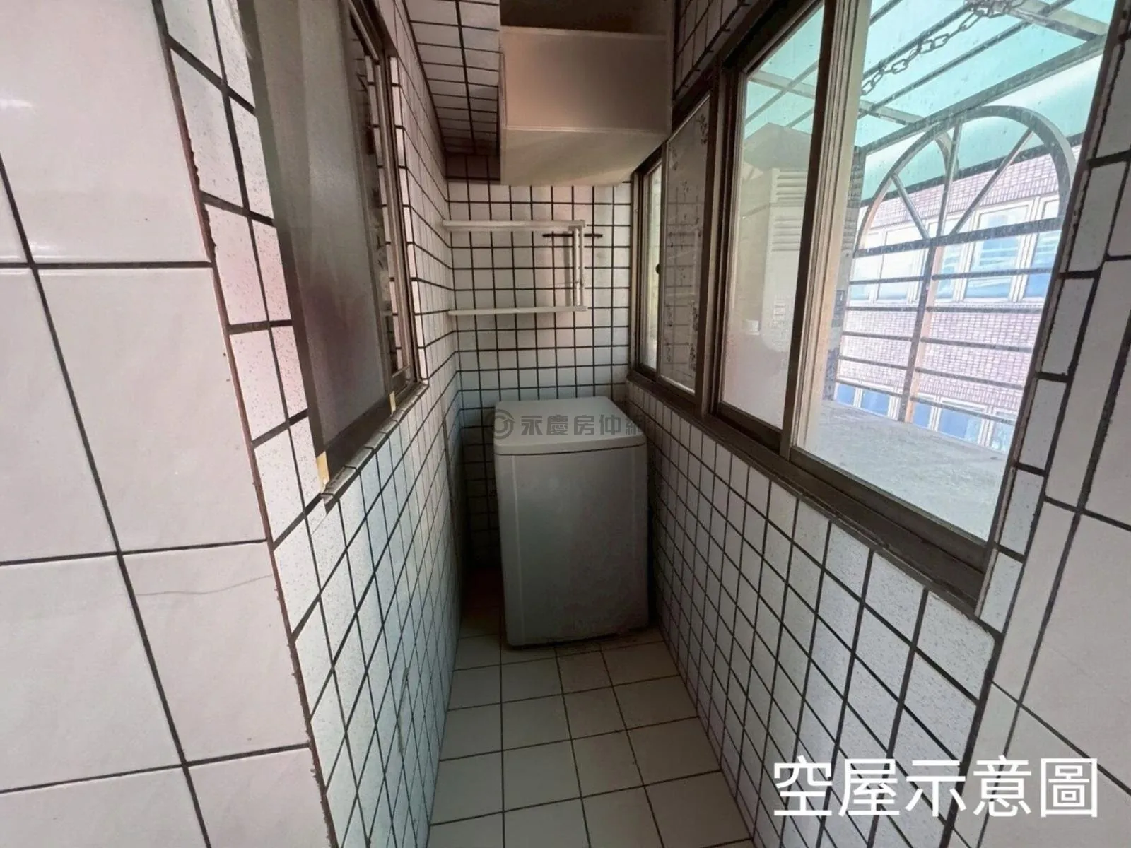 金鳳凰四大房車生活機能便利近市區火車站 第 4 張