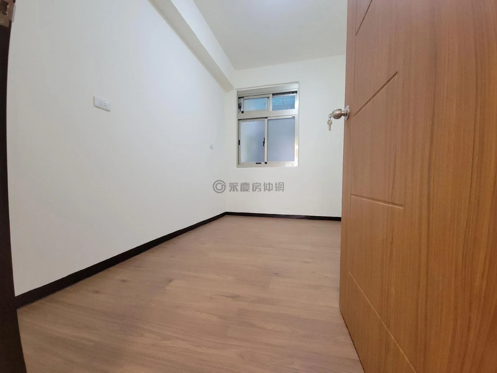 鳳吉二街雙商圈低樓層天然瓦斯雙衛前後陽台翻新美寓 第 9 張