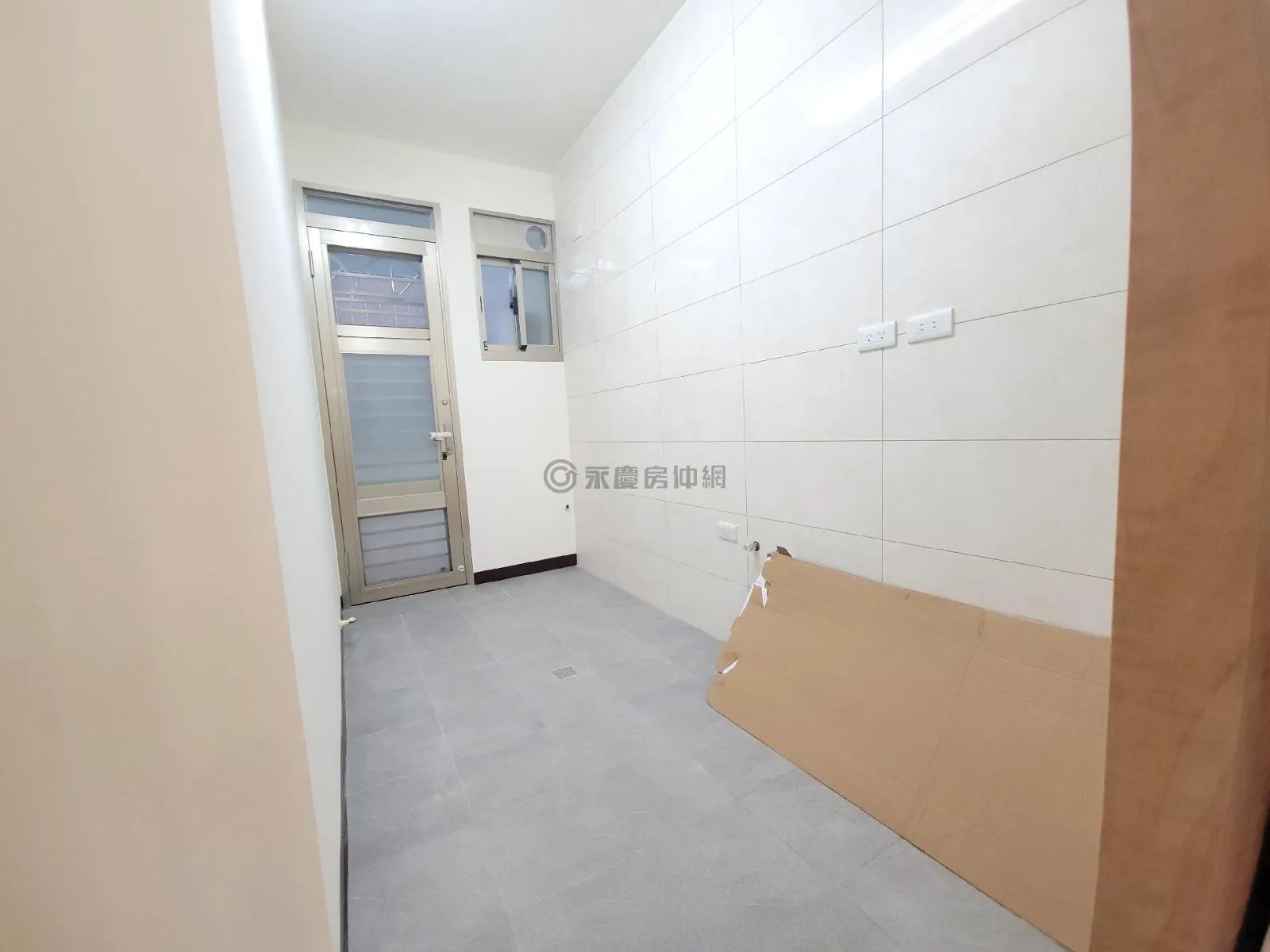 鳳吉二街雙商圈低樓層天然瓦斯雙衛前後陽台翻新美寓 第 10 張