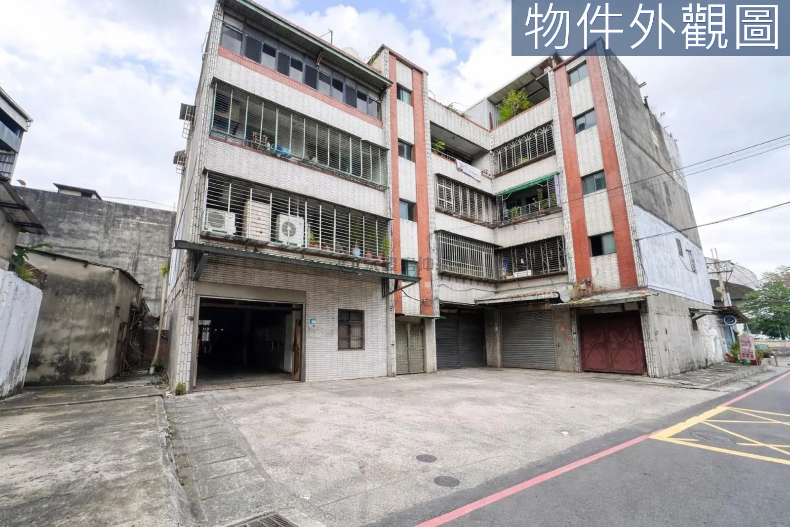 鶯歌文化路面寬方正公寓一樓住家店面 第 10 張