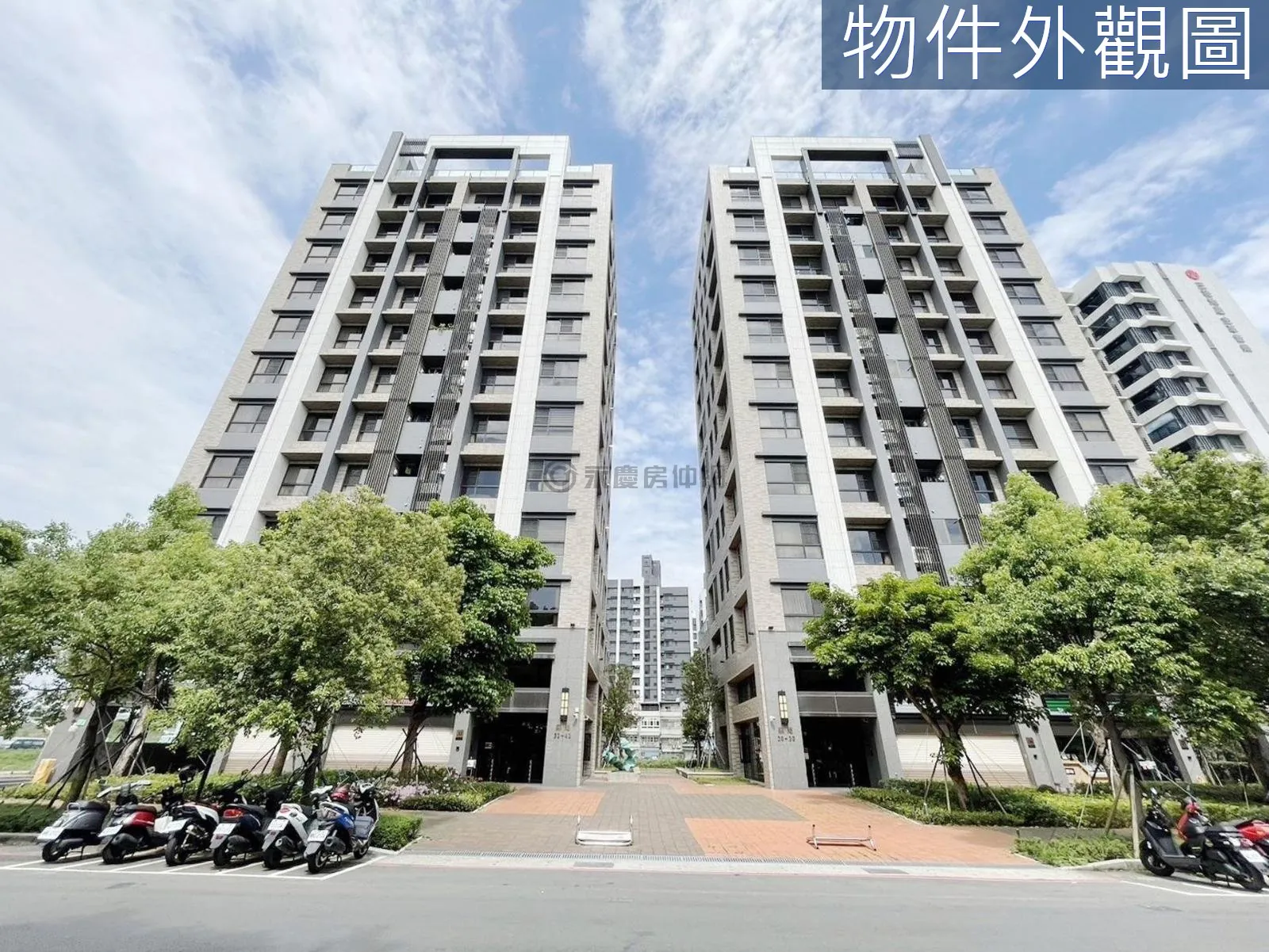 鳳鳴重劃區鳳鳴國中旁森闊大三房車 第 14 張