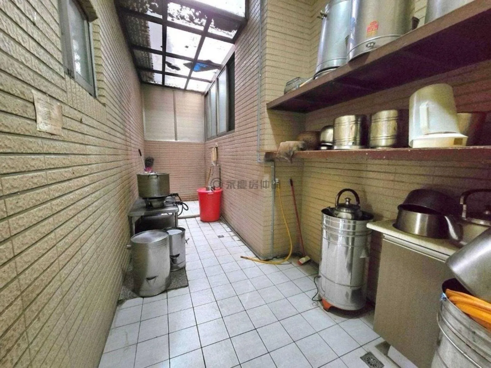 阿鴻當家 大面寬店+住 第 14 張