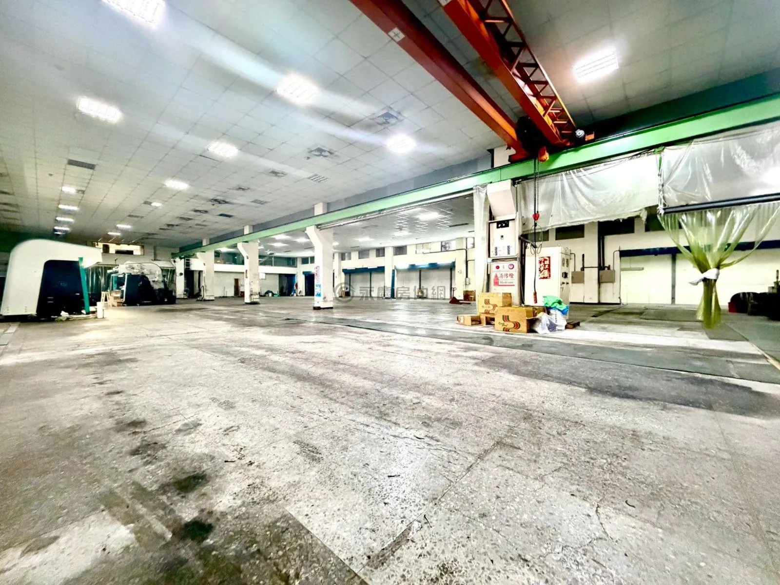 桃園甲工廠房1+2樓大電力貨梯2頓天車 第 2 張