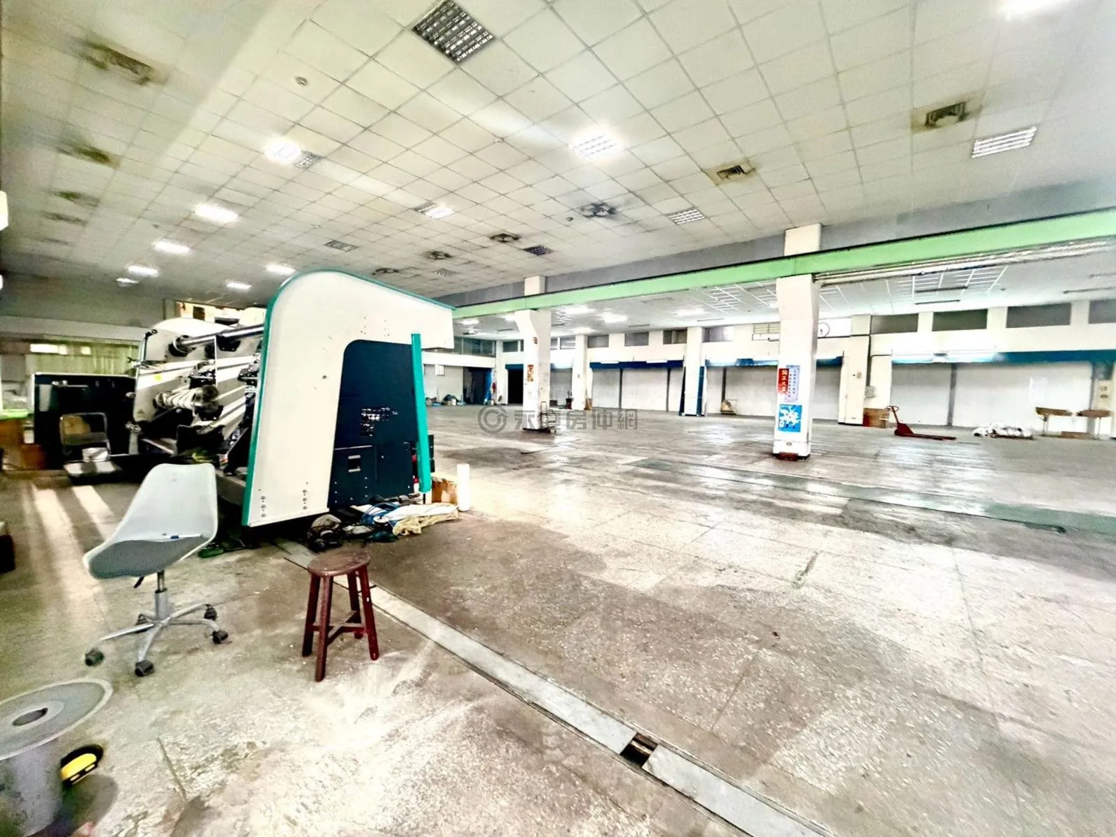 桃園甲工廠房1+2樓大電力貨梯2頓天車 第 4 張