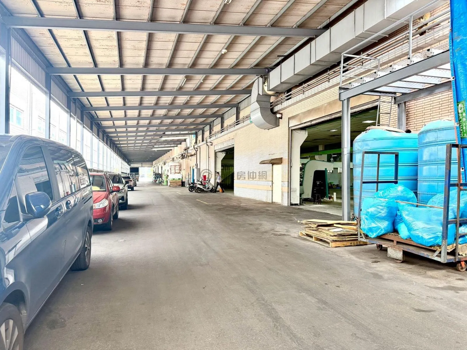 桃園甲工廠房1+2樓大電力貨梯2頓天車 第 16 張