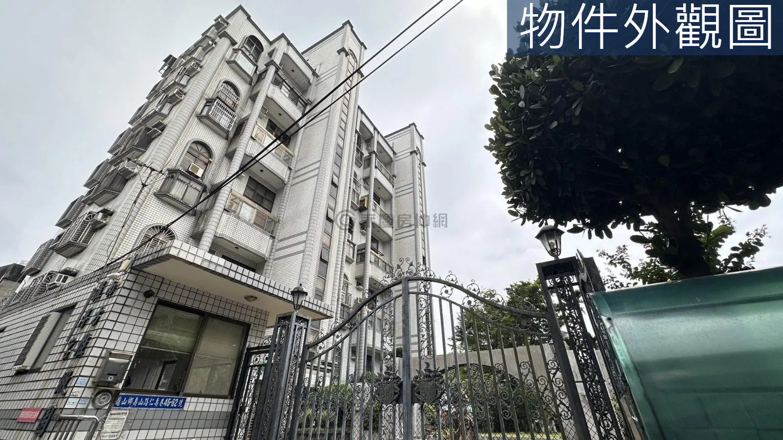 巨蛋 壹樓露臺戶使用60坪大空間現況3房平車 第 24 張