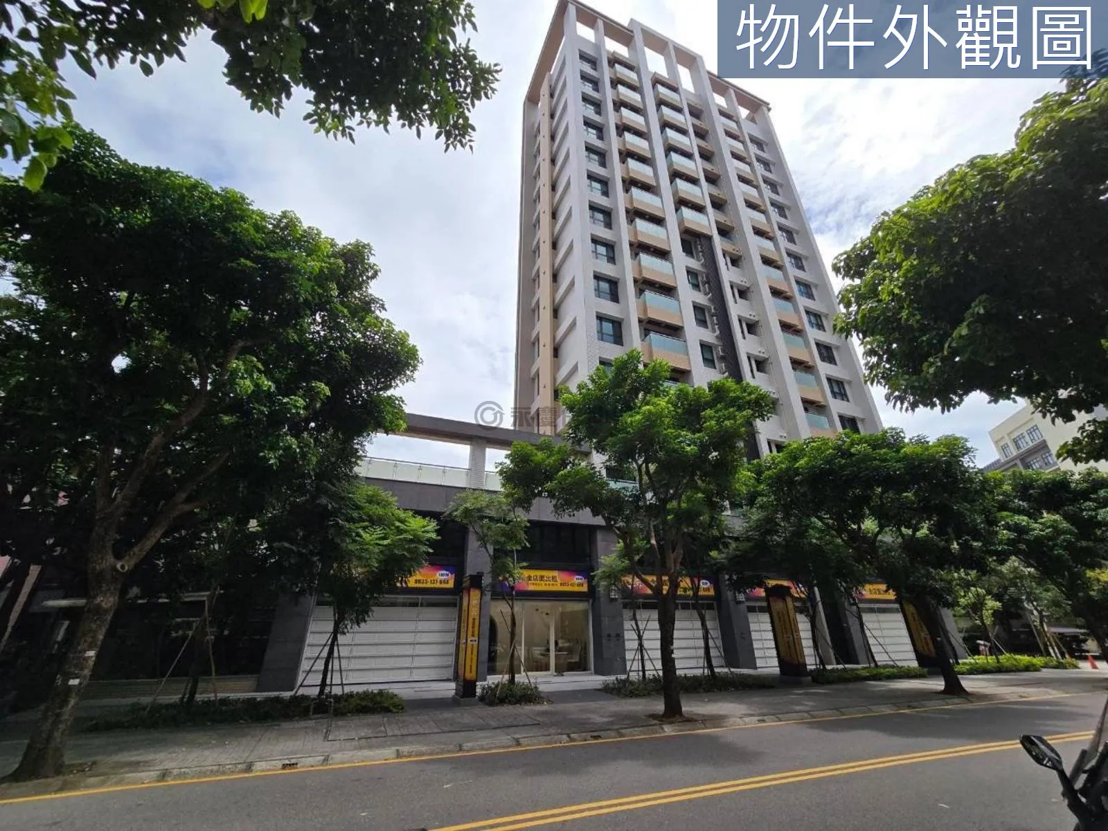 中路重劃區大露臺邊間紘門苒苒前後陽台兩房車 第 14 張