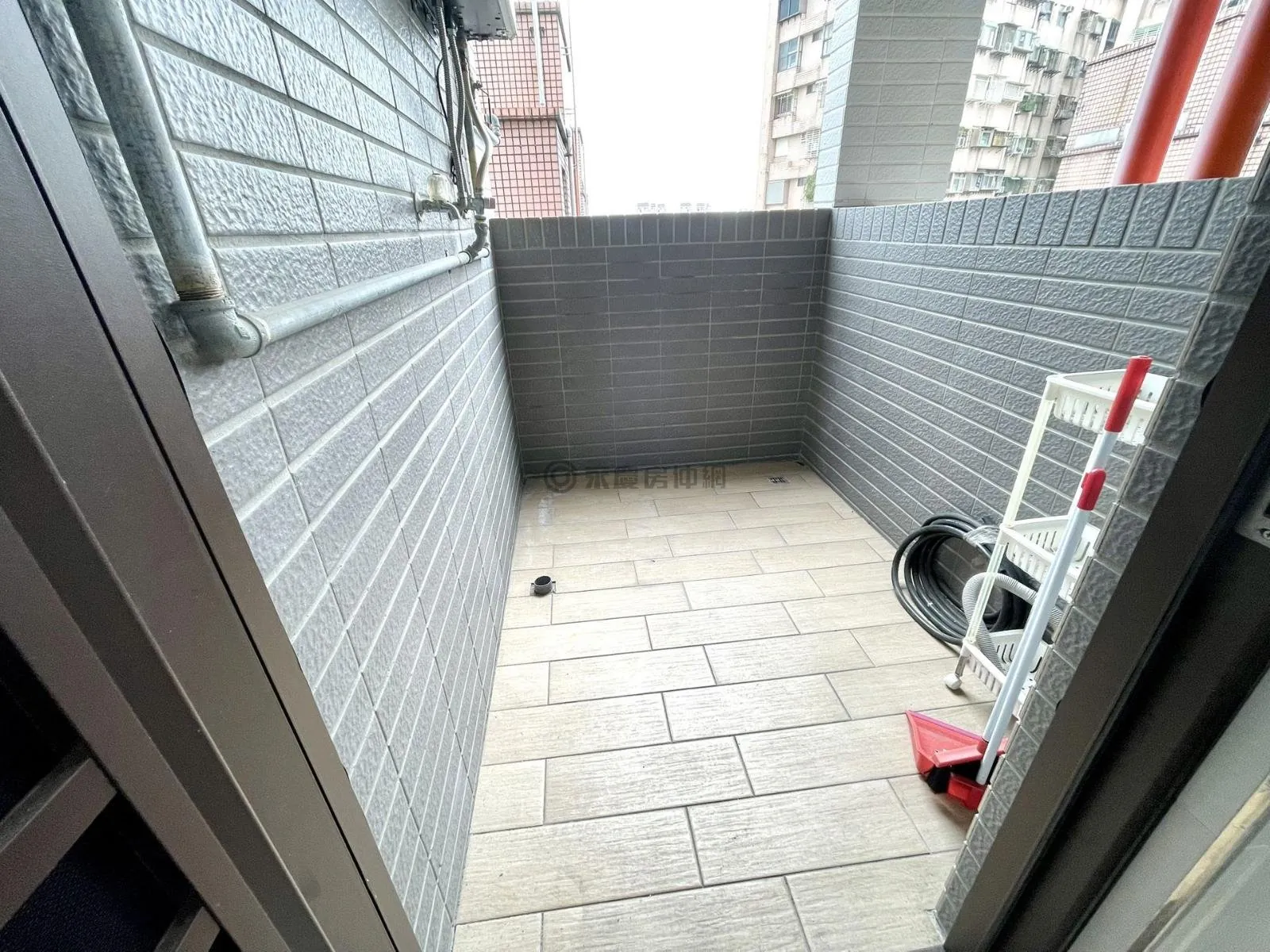 竣園台北捷韻次頂樓2房格局方正採光好 第 17 張