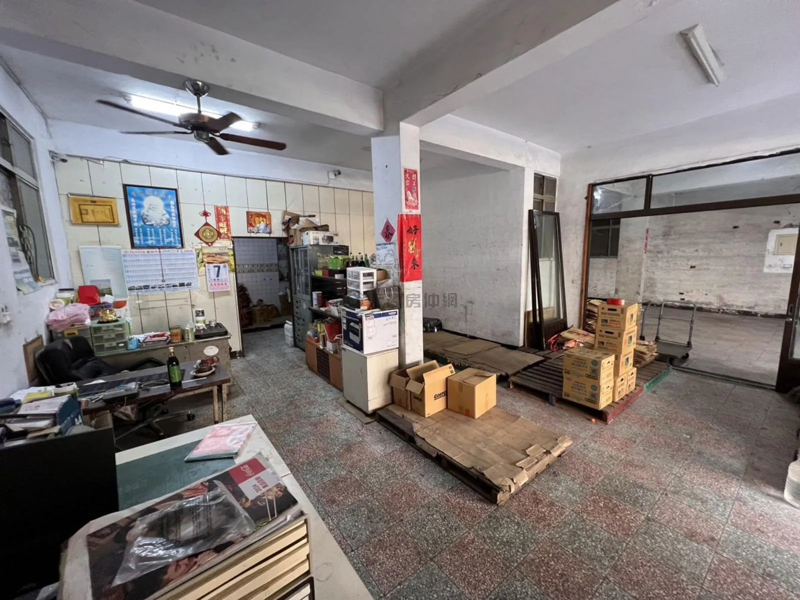 中路市府旁一樓7米大面寬公寓店面文武皆可B 第 3 張